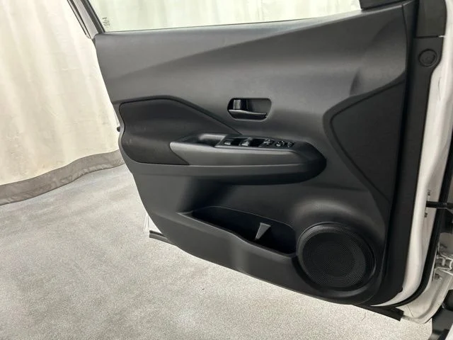 Used 2024 White Nissan S image 17