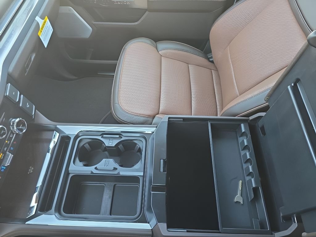 New 2026 Star White Metallic Tri-Coat Ford F-250® King Ranch® image 30