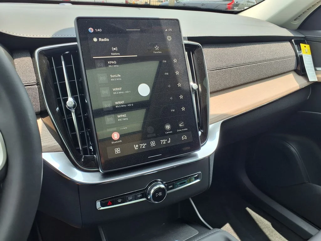 New 2026 Vapour Grey Volvo Plus image 24