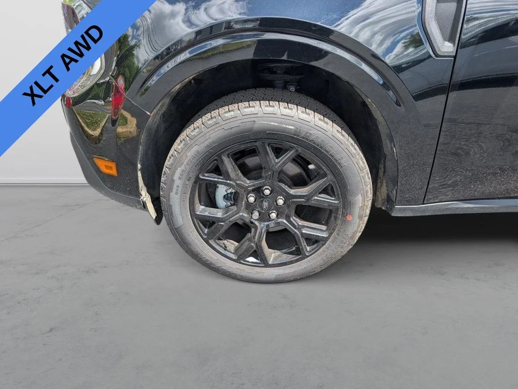 Used 2025 Shadow Black Ford XLT image 7