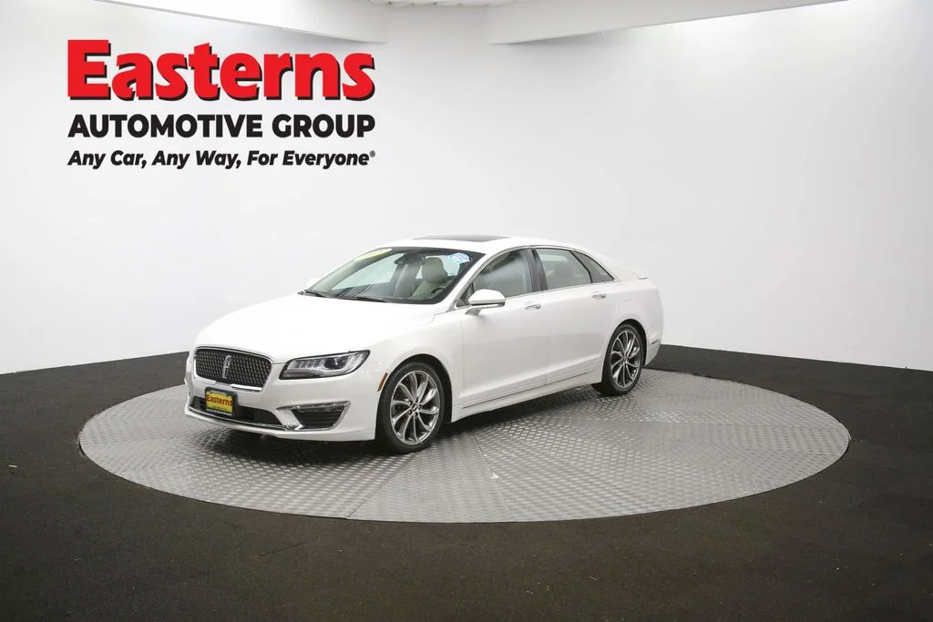 Used 2019 White Lincoln Reserve image 57