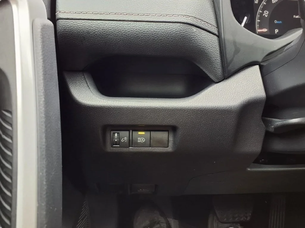 Certified Used 2025 Silver Toyota XLE image 17