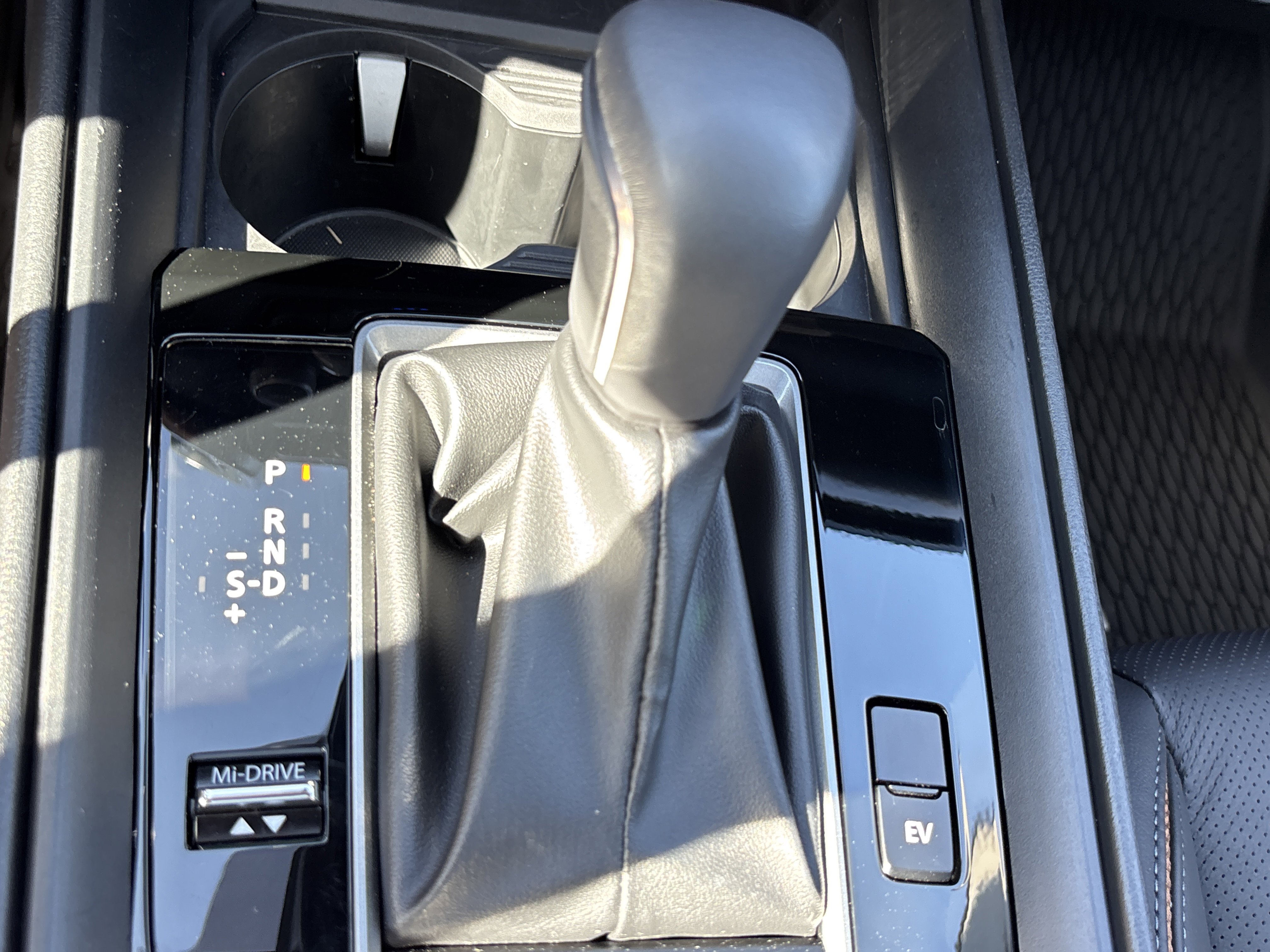 Used 2026 Ingot Blue Metallic Mazda Premium image 38
