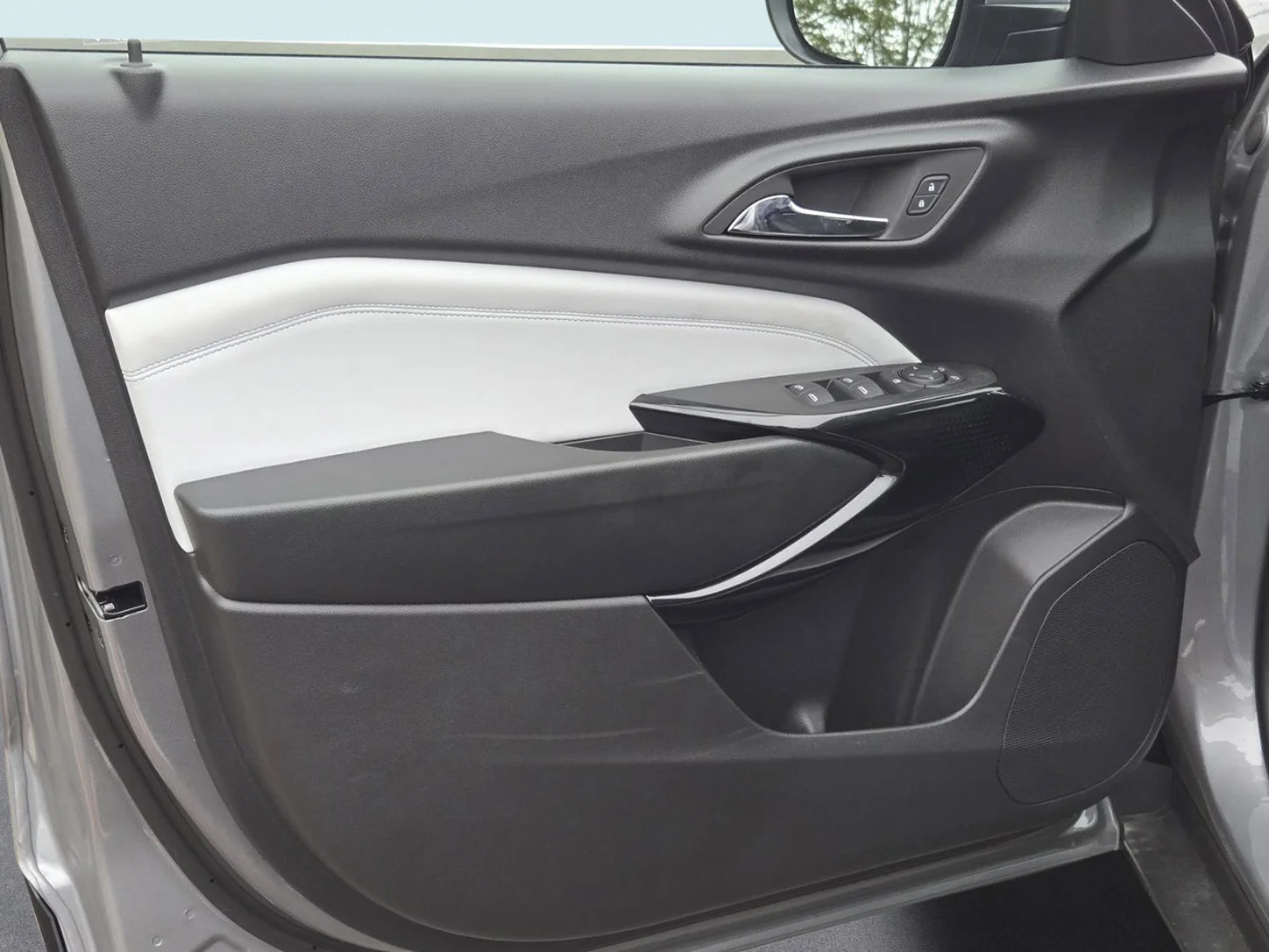 New 2026 Sterling Gray Metallic Chevrolet LT image 11