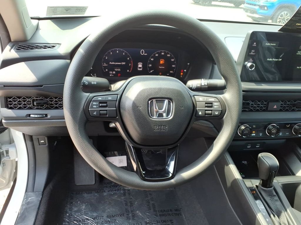 Used 2026 White Honda LX image 9
