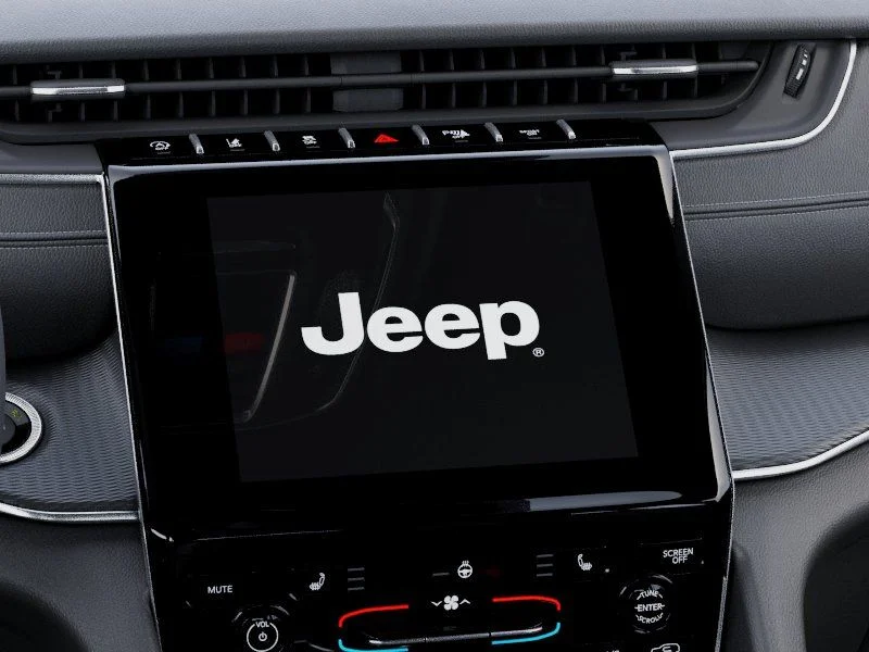 New 2025 Bright White Clear-Coat Exterior Paint Jeep Laredo image 18