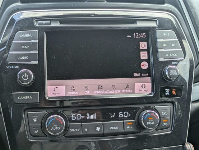 Used 2022 White Nissan SR image 19