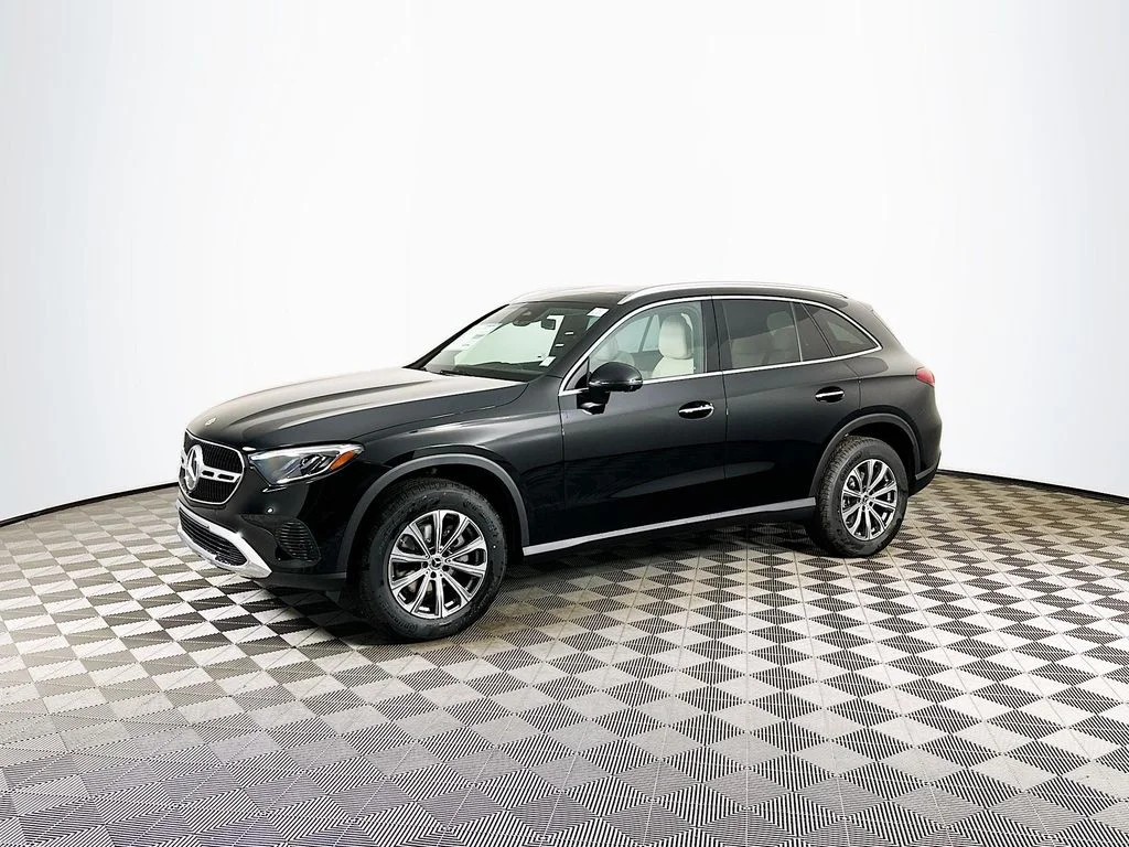 Used 2026 Black Mercedes-Benz GLC 300 image 2