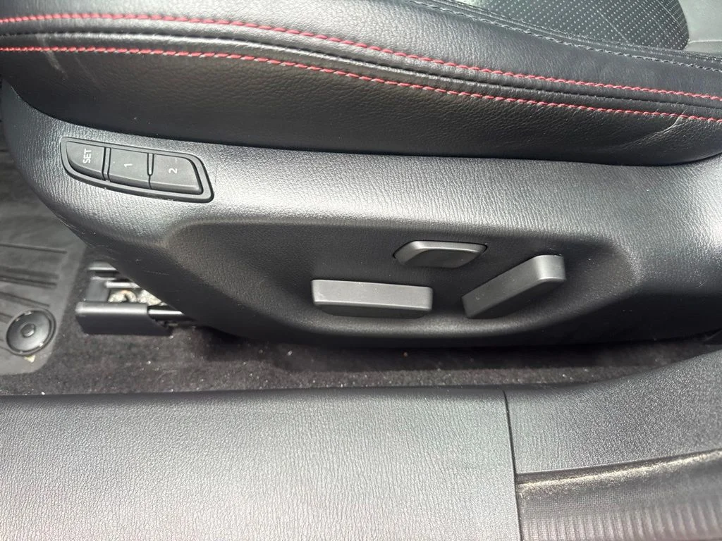 Used 2014 Red Mazda i Grand Touring image 11