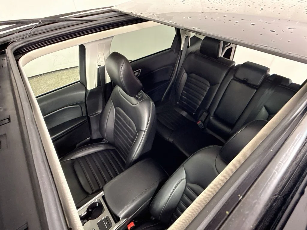 Used 2023 Agate Black Metallic Ford SEL image 3