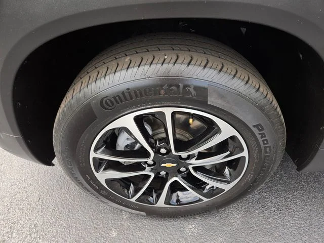 Used 2025 Gray Chevrolet LT image 23