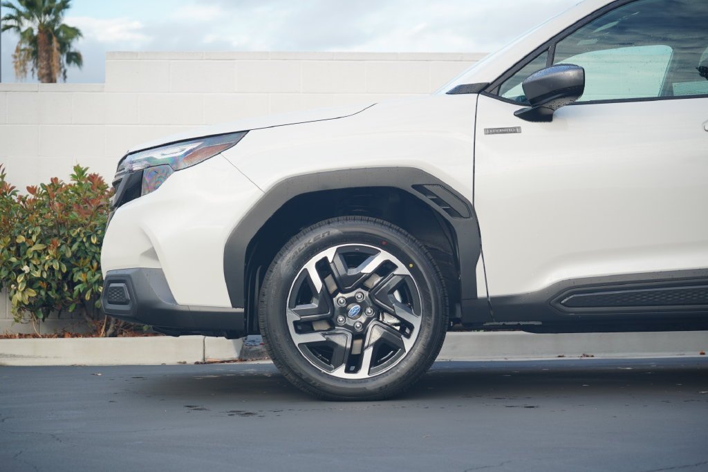 New 2026 CRYSTAL WHITE PEARL Subaru Premium Hybrid image 2