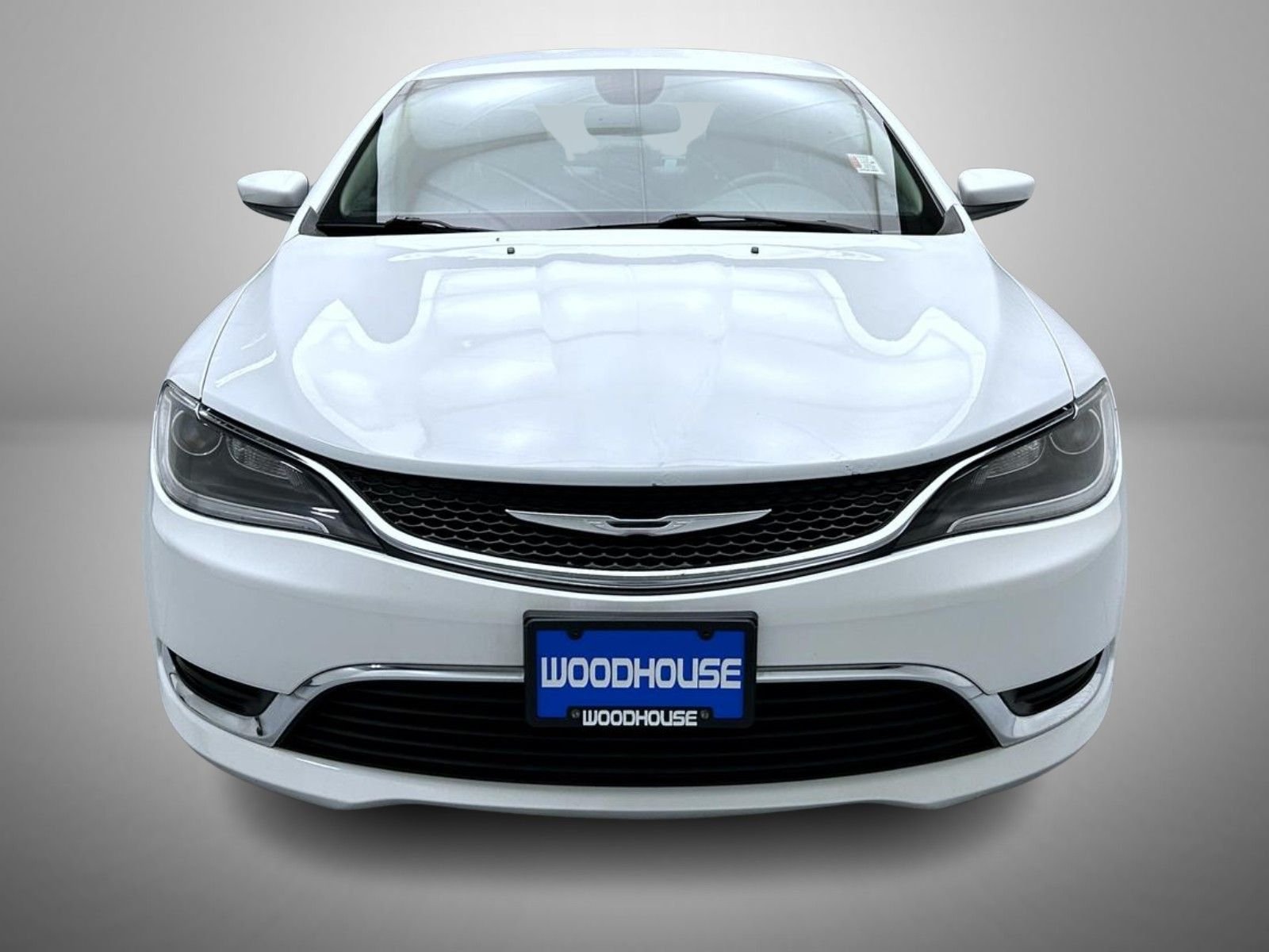 Used 2016 White Chrysler Limited image 2