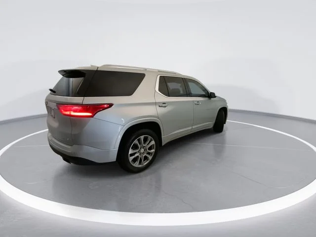 Used 2019 Silver Chevrolet Premier image 4