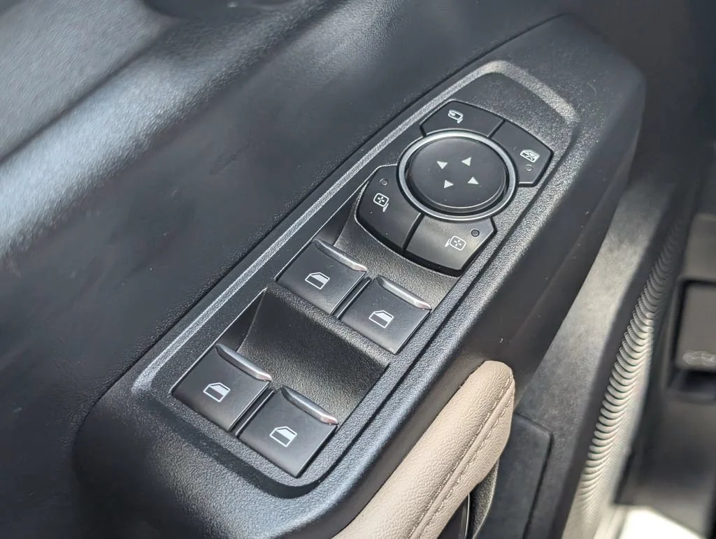 Used 2025 Gray Ford XLT image 11