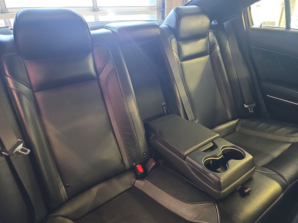 Used 2022 Black Dodge SXT image 14