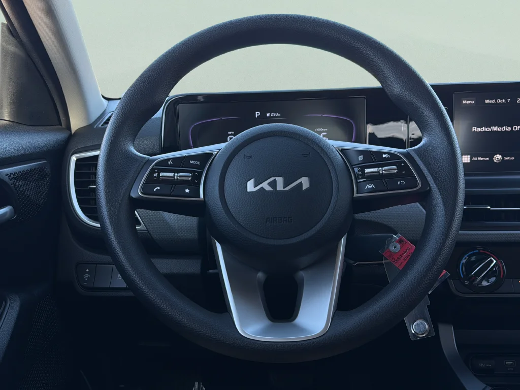 Certified Used 2026 White Kia LX image 30
