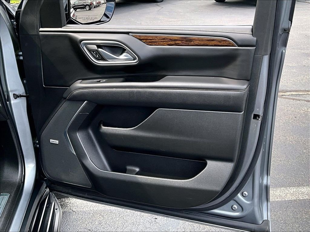 Used 2021 Gray Chevrolet Premier image 12
