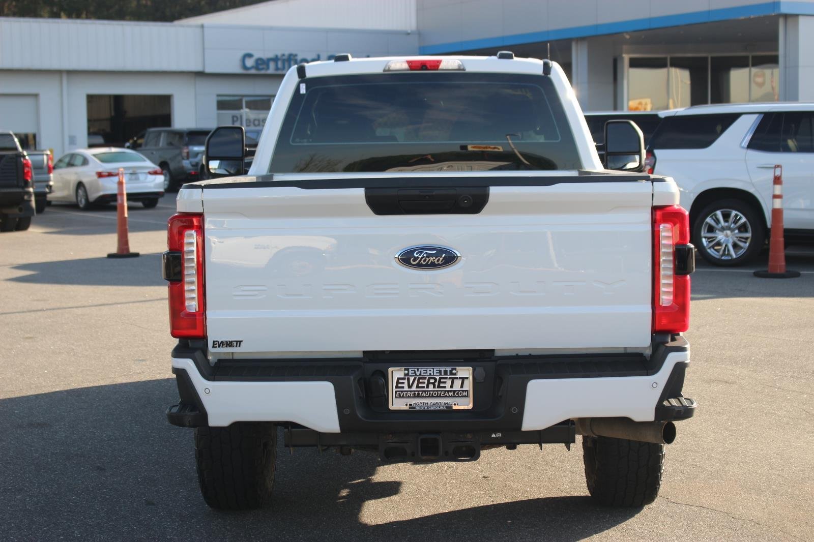 Used 2023 Oxford White Ford XL image 6
