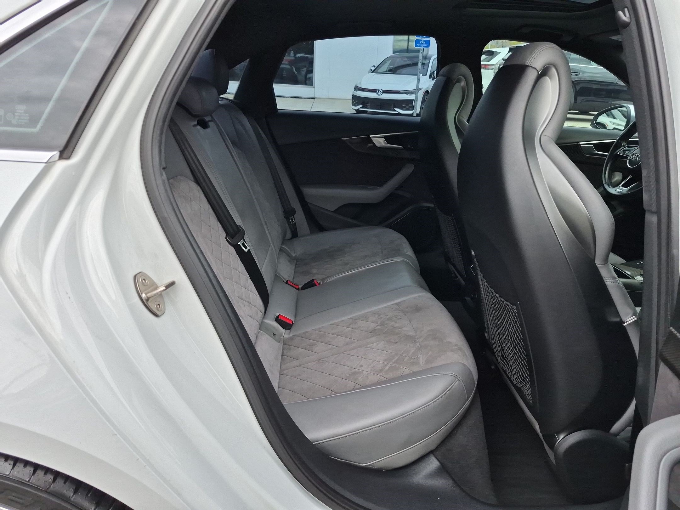 Used 2018 Glacier White Audi Premium Plus image 30