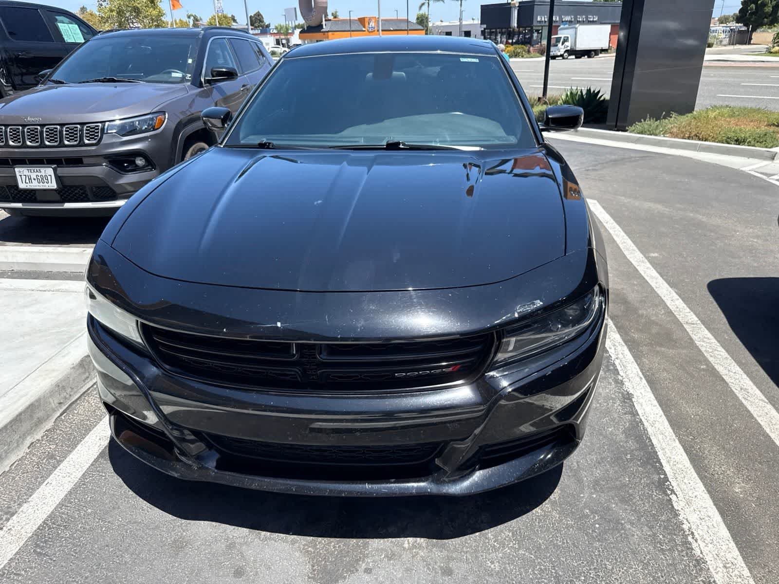 Used 2022 Pitch Black Clearcoat Dodge SXT image 13