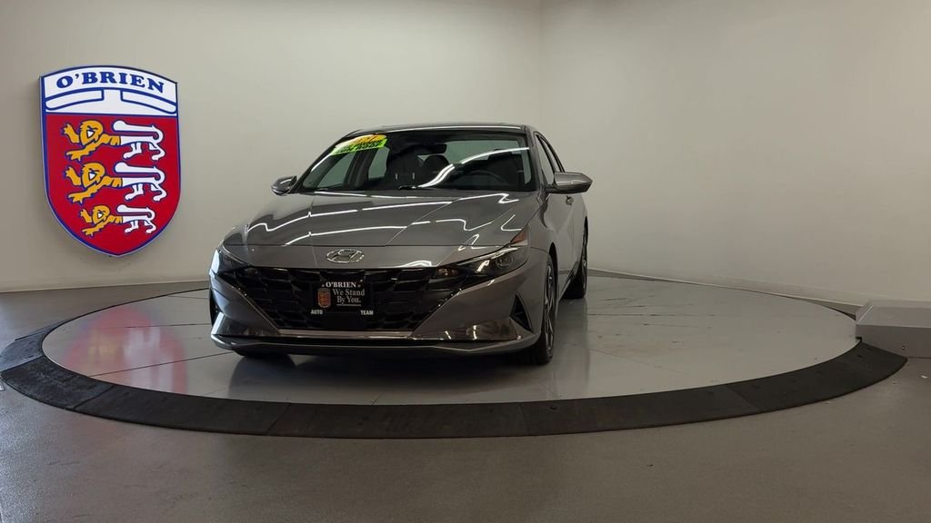 2021 Hyundai Elantra SEL - Photo 9