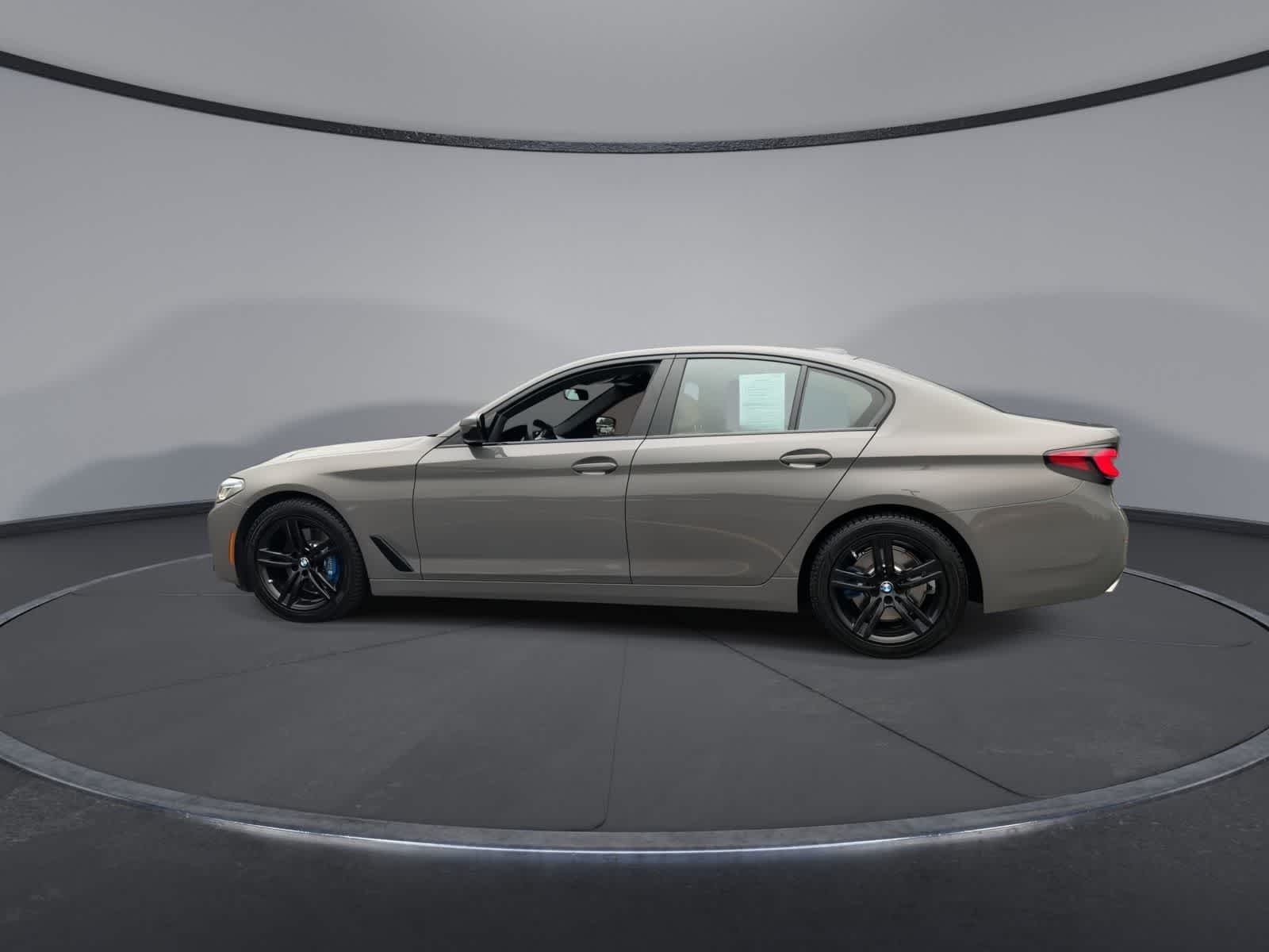 Used 2021 Bernina Grey Amber Effect Metallic BMW 530i xDrive image 5