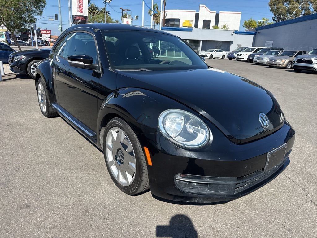 2012 Volkswagen Beetle 2.5L Auto w/Sound & Nav. PZEV's photo