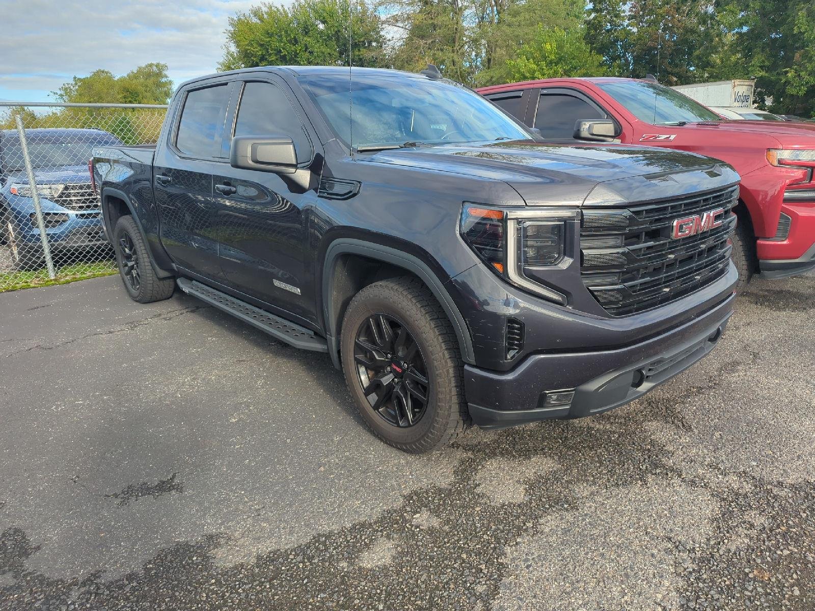 Used 2023 Gray GMC Elevation image 7