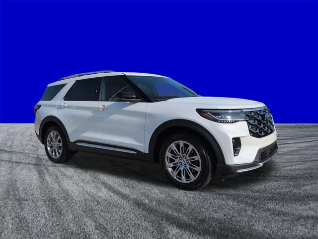 New 2026 Star White Metallic Tri-Coat Ford Platinum™ image 2