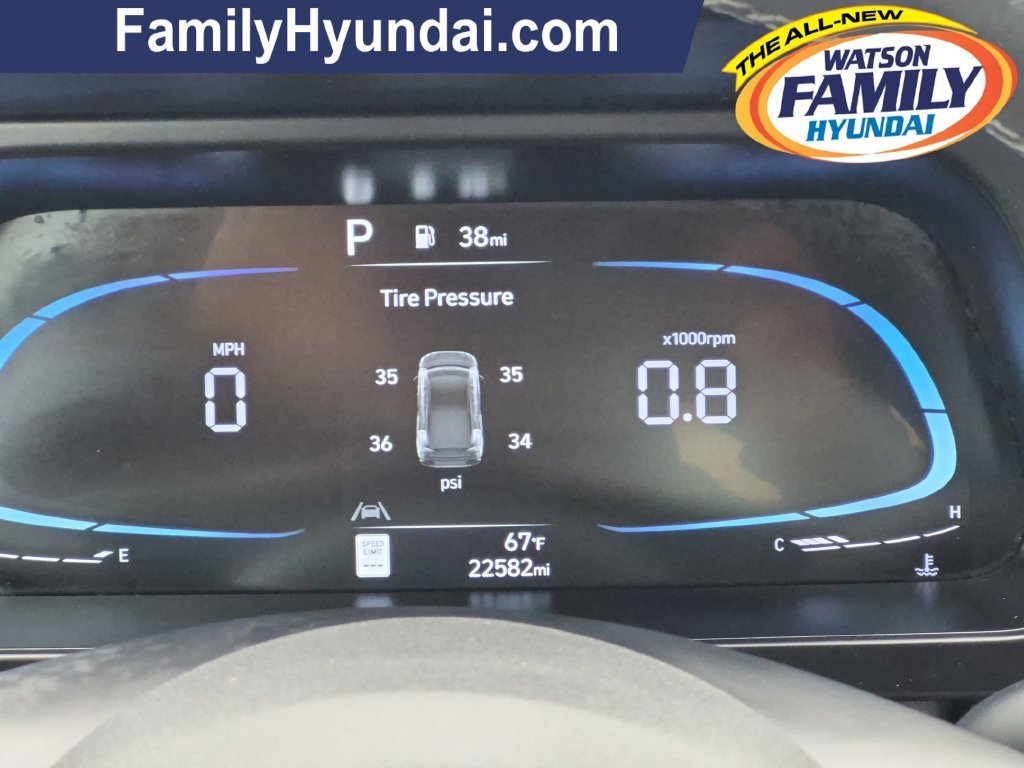 2025 Hyundai Elantra SEL - Photo 14