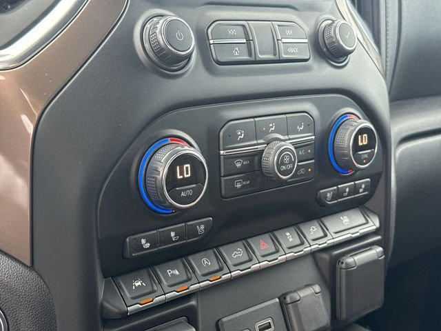 Used 2020 Black Chevrolet High Country image 10