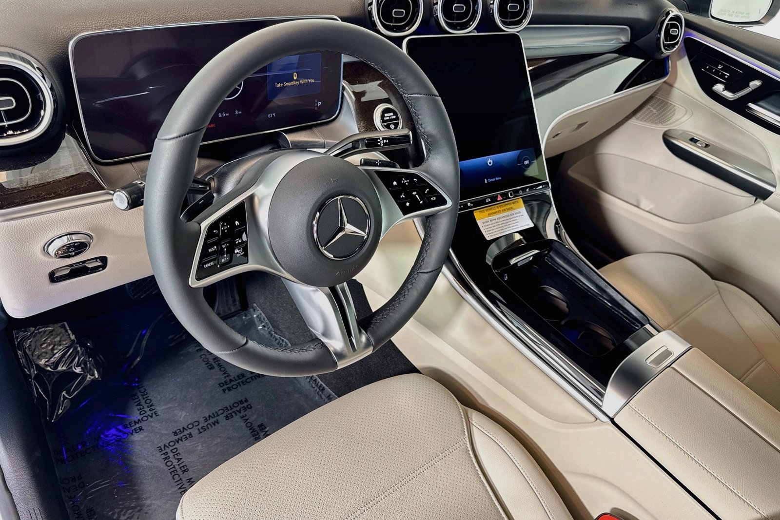 New 2026 Polar White Mercedes-Benz GLC 300 image 9