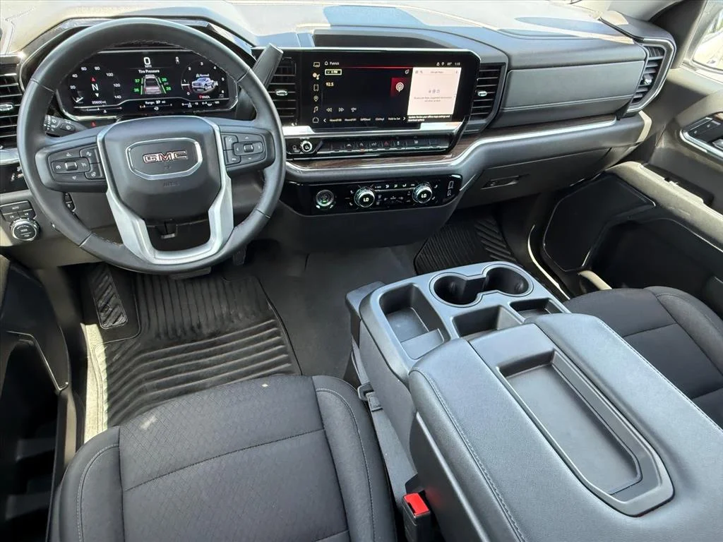 Used 2024 Summit White Gaz GMC Elevation image 12