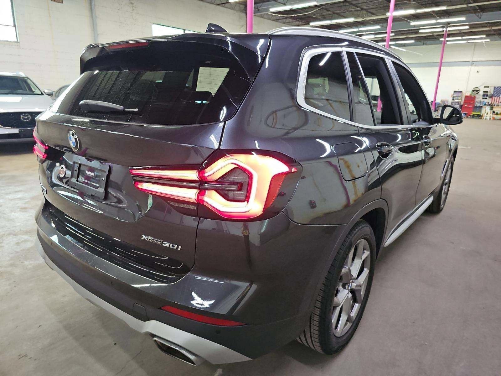Used 2023 Dark Graphite Metallic BMW xDrive30i image 3