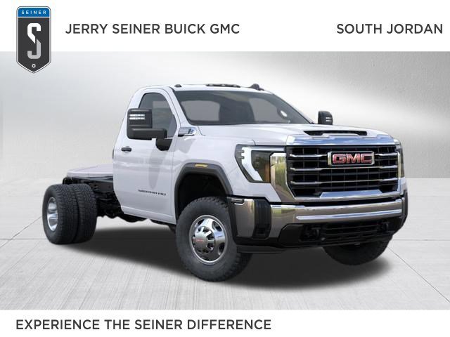 2026 GMC Sierra 4WD Regular Cab Chassis LWB Pro's photo