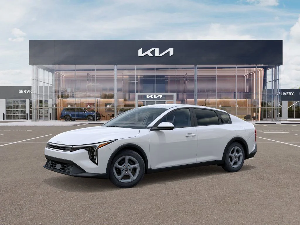 New 2025 Snow White Pearl Kia LXS image 3