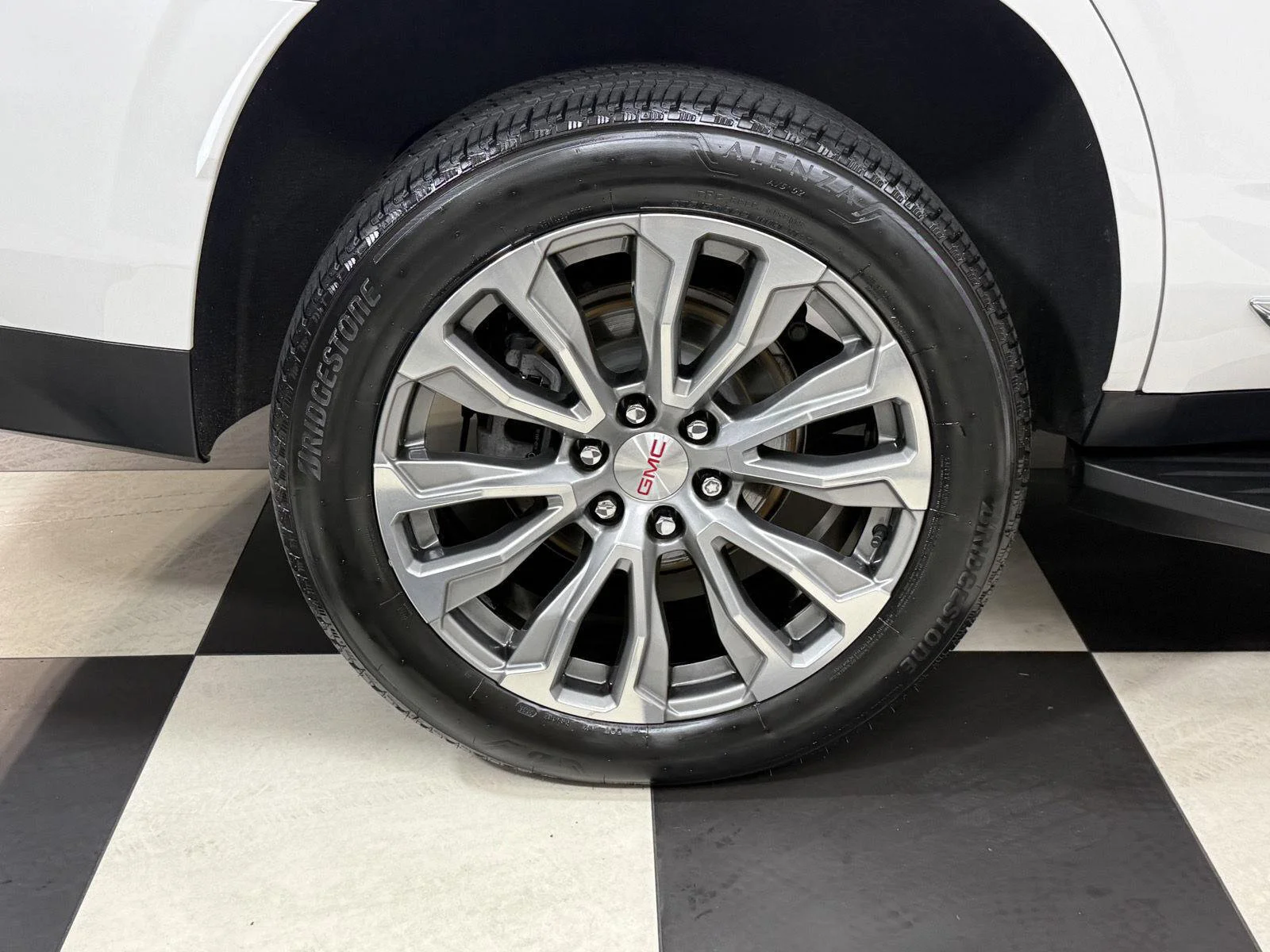 Used 2021 White GMC SLT image 20