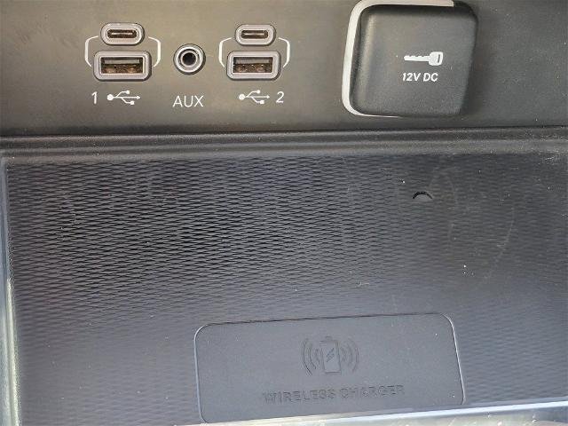 Used 2024 Bright White Clearcoat Jeep  image 9
