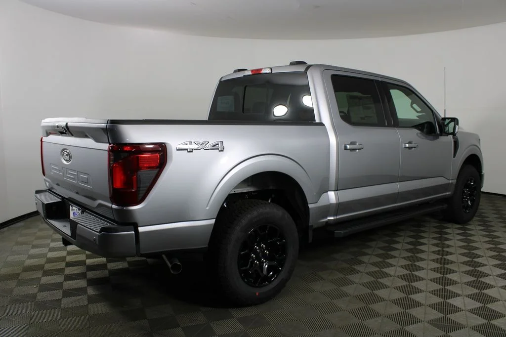 New 2026 Iconic Silver Metallic Ford XLT image 5