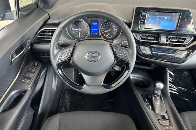 Certified Used 2018 Magnetic Gray Metallic Toyota XLE Premium image 13
