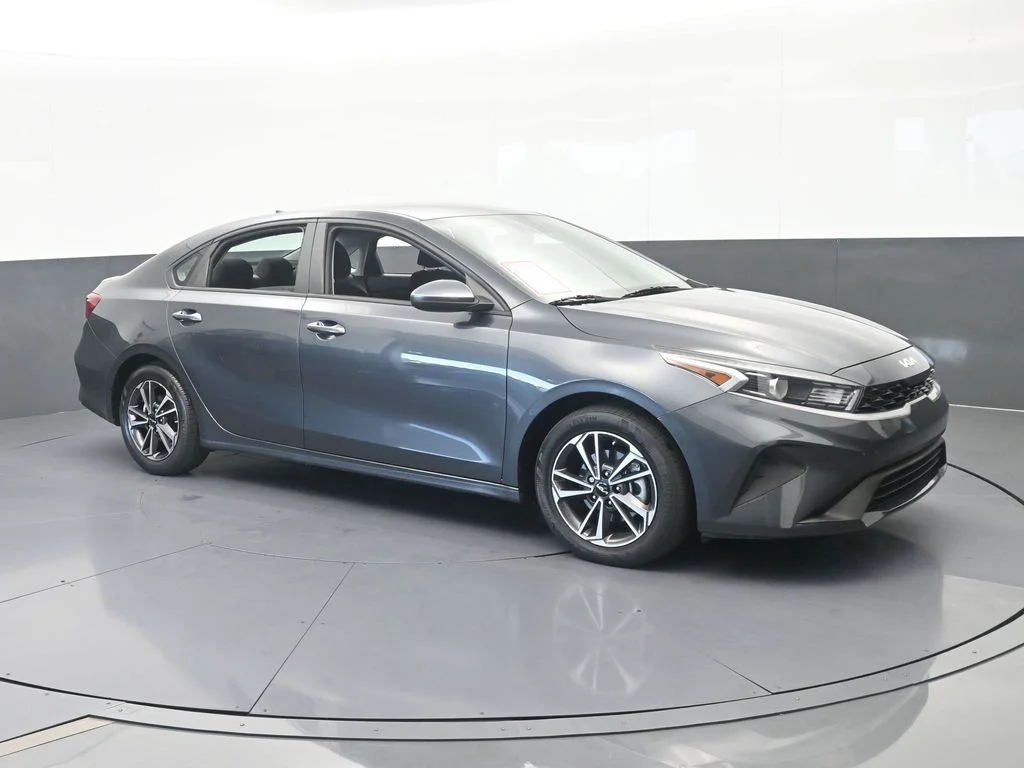 Used 2024 Gravity Gray Kia LXS image 8