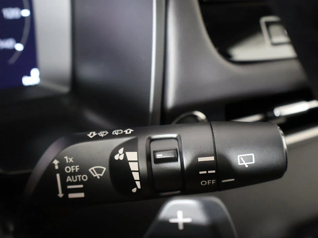2025 Mitsubishi Outlander SE - Photo 45