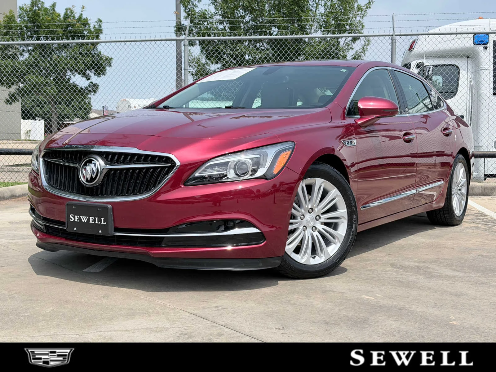 2019 Buick LaCrosse Essence's photo