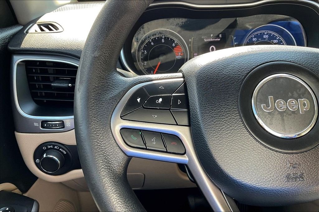 Used 2020 Red Jeep Latitude image 14