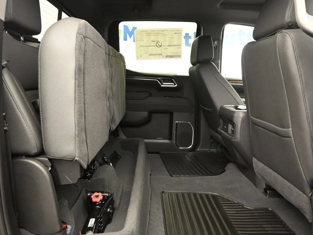 Used 2025 Red Chevrolet RST image 10