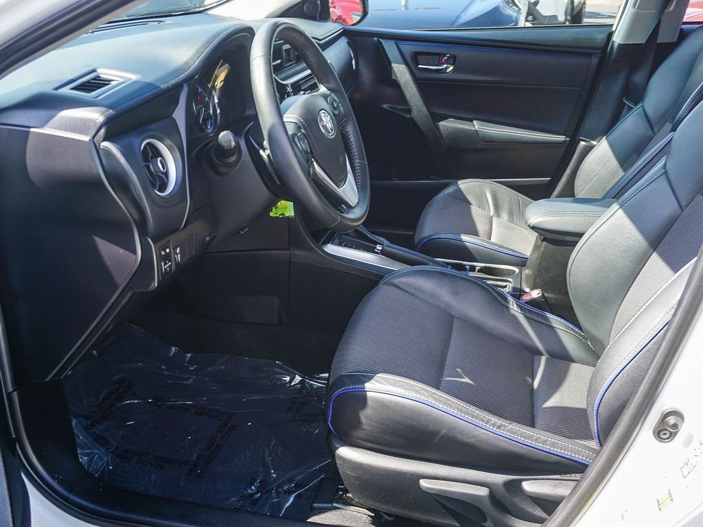 Used 2018 White Toyota SE image 17