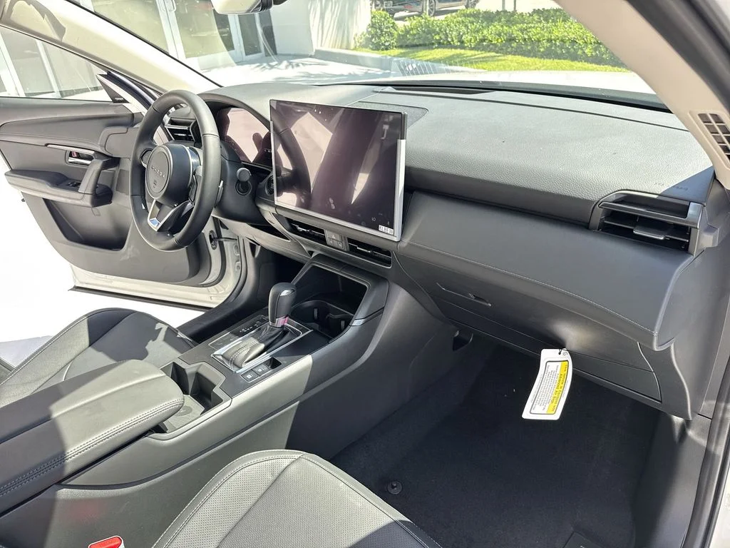 New 2026 White Metallic Mazda 2.5 S Premium Plus AWD image 32
