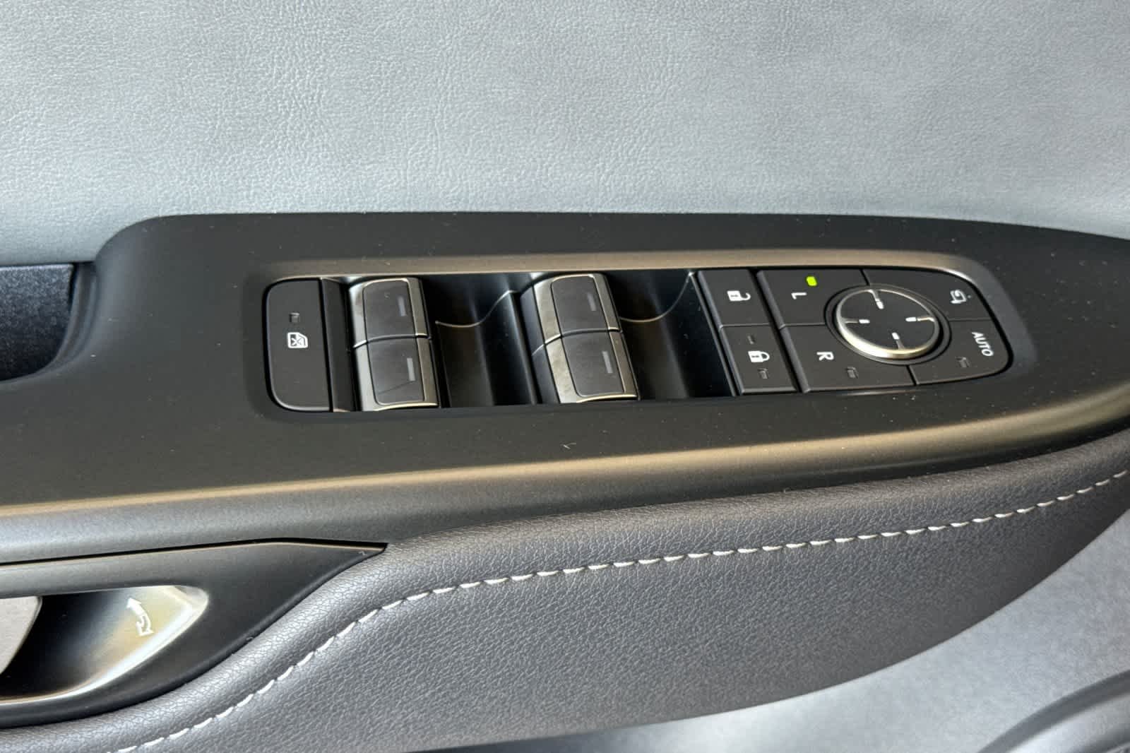 New 2026 Oxygen White Lexus  450e PREMIUM AWD image 13