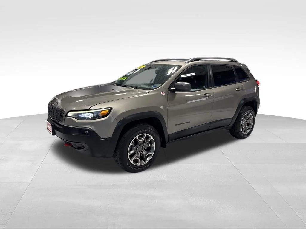 Used 2021 Beige Jeep Trailhawk image 2